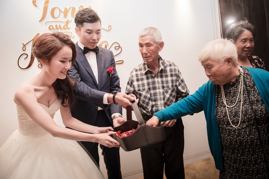 DSC_9780-婚攝-婚攝勇年-婚攝Yunis-自助婚紗-婚紗攝影-婚攝推薦-婚紗攝影推薦-孕婦寫真-孕婦寫真推薦-台北孕婦寫真-宜蘭孕婦寫真-台中孕婦寫真-高雄孕婦寫真,台北自助婚紗-宜蘭自助婚紗-台中自助婚紗-高雄自助-海外自助婚紗-婚攝勇年-台北婚攝-孕婦寫真-孕婦照-台中婚禮紀錄-婚禮攝影-婚禮紀錄-藝人婚禮-自助婚紗-婚紗攝影-婚禮攝影推薦-自助婚紗-新生兒寫真-海外婚禮攝影-海島婚禮攝影-峇里島婚攝-風雲20攝影師-寒舍艾美婚禮攝影-東方文華婚禮攝影-君悅酒店婚禮攝影-萬豪酒店婚禮攝影-ISPWP & WPPI-國際婚禮-台北婚攝-台中婚攝-高雄婚攝-婚攝推薦-自助婚紗-自主婚紗-新生兒寫真-孕婦寫真-孕婦照-孕婦-寫真-台中婚攝-藝人婚禮紀錄-藝人婚攝-婚禮攝影-台北婚禮紀錄-藝人婚禮攝影-自助婚紗-婚紗攝影-婚禮攝影推薦-孕婦寫真-自助婚紗-新生兒寫真-海外婚禮攝影-海島婚禮-峇里島婚攝-寒舍艾美婚攝-東方文華婚攝-君悅酒店婚攝- 萬豪酒店婚攝-君品酒店婚攝-世貿三三婚攝-翡麗詩莊園婚攝-翰品婚攝-顏氏牧場婚攝-晶華酒店婚攝-林酒店婚攝-君品婚攝-君悅婚攝-翡麗詩婚禮攝影-翡麗詩婚禮攝影-文華東方婚攝,全家福 ,全家福照-全家福攝影,全家福寫真-親子寫真,性別揭曉派對-性別派對-gender reveal-gender reveal party-baby shower