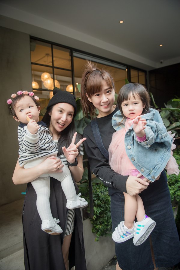 [Party攝影]  Phoebe 寶寶週歲生日@慶生攝影紀錄 - 婚攝, 婚攝勇年, 婚攝Yunis, 自助婚紗, 婚紗攝影, 婚攝推薦, 婚紗攝影推薦, 孕婦寫真, 孕婦寫真推薦, 台北孕婦寫真, 宜蘭孕婦寫真, 台中孕婦寫真, 高雄孕婦寫真,台北自助婚紗, 宜蘭自助婚紗, 台中自助婚紗, 高雄自助, 海外自助婚紗, 婚攝勇年, 台北婚攝, 孕婦寫真, 孕婦照, 台中婚禮紀錄, 婚禮攝影, 婚禮紀錄, 藝人婚禮, 自助婚紗, 婚紗攝影, 婚禮攝影推薦, 自助婚紗, 新生兒寫真, 海外婚禮攝影, 海島婚禮攝影, 峇里島婚攝, 風雲20攝影師, 寒舍艾美婚禮攝影, 東方文華婚禮攝影, 君悅酒店婚禮攝影, 萬豪酒店婚禮攝影, ISPWP & WPPI, 國際婚禮, 台北婚攝, 台中婚攝, 高雄婚攝, 婚攝推薦, 自助婚紗, 自主婚紗, 新生兒寫真, 孕婦寫真, 孕婦照, 孕婦, 寫真, 台中婚攝, 藝人婚禮紀錄, 藝人婚攝, 婚禮攝影, 台北婚禮紀錄, 藝人婚禮攝影, 自助婚紗, 婚紗攝影, 婚禮攝影推薦, 孕婦寫真, 自助婚紗, 新生兒寫真, 海外婚禮攝影, 海島婚禮, 峇里島婚攝, 寒舍艾美婚攝, 東方文華婚攝, 君悅酒店婚攝,  萬豪酒店婚攝, 君品酒店婚攝, 世貿三三婚攝, 翡麗詩莊園婚攝, 翰品婚攝, 顏氏牧場婚攝, 晶華酒店婚攝, 林酒店婚攝, 君品婚攝, 君悅婚攝, 翡麗詩婚禮攝影, 翡麗詩婚禮攝影, 文華東方婚攝,全家福 ,全家福照, 全家福攝影,全家福寫真, 親子寫真,性別揭曉派對, 性別派對, gender reveal, gender reveal party, baby shower