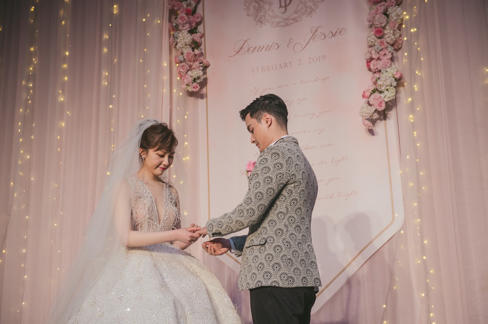 [ 婚攝 ] Dennis&Jessie  婚禮紀錄  寒舍艾美婚攝 婚禮攝影 - 婚攝, 婚攝勇年, 婚攝Yunis, 自助婚紗, 婚紗攝影, 婚攝推薦, 婚紗攝影推薦, 孕婦寫真, 孕婦寫真推薦, 台北孕婦寫真, 宜蘭孕婦寫真, 台中孕婦寫真, 高雄孕婦寫真,台北自助婚紗, 宜蘭自助婚紗, 台中自助婚紗, 高雄自助, 海外自助婚紗, 婚攝勇年, 台北婚攝, 孕婦寫真, 孕婦照, 台中婚禮紀錄, 婚禮攝影, 婚禮紀錄, 藝人婚禮, 自助婚紗, 婚紗攝影, 婚禮攝影推薦, 自助婚紗, 新生兒寫真, 海外婚禮攝影, 海島婚禮攝影, 峇里島婚攝, 風雲20攝影師, 寒舍艾美婚禮攝影, 東方文華婚禮攝影, 君悅酒店婚禮攝影, 萬豪酒店婚禮攝影, ISPWP & WPPI, 國際婚禮, 台北婚攝, 台中婚攝, 高雄婚攝, 婚攝推薦, 自助婚紗, 自主婚紗, 新生兒寫真, 孕婦寫真, 孕婦照, 孕婦, 寫真, 台中婚攝, 藝人婚禮紀錄, 藝人婚攝, 婚禮攝影, 台北婚禮紀錄, 藝人婚禮攝影, 自助婚紗, 婚紗攝影, 婚禮攝影推薦, 孕婦寫真, 自助婚紗, 新生兒寫真, 海外婚禮攝影, 海島婚禮, 峇里島婚攝, 寒舍艾美婚攝, 東方文華婚攝, 君悅酒店婚攝,  萬豪酒店婚攝, 君品酒店婚攝, 世貿三三婚攝, 翡麗詩莊園婚攝, 翰品婚攝, 顏氏牧場婚攝, 晶華酒店婚攝, 林酒店婚攝, 君品婚攝, 君悅婚攝, 翡麗詩婚禮攝影, 翡麗詩婚禮攝影, 文華東方婚攝,全家福 ,全家福照, 全家福攝影,全家福寫真, 親子寫真,性別揭曉派對, 性別派對, gender reveal, gender reveal party, baby shower